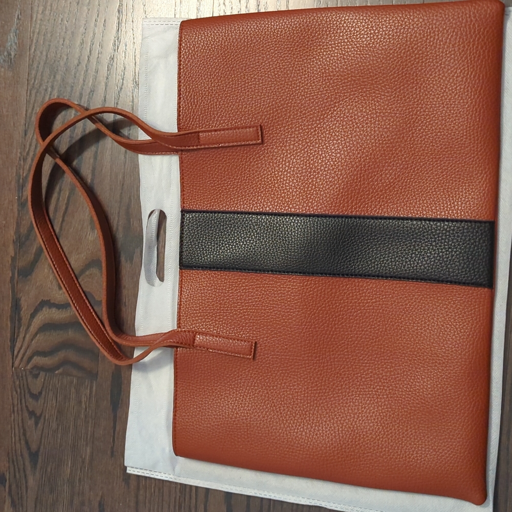 NWT Vince Camuto Red Desert tote bag